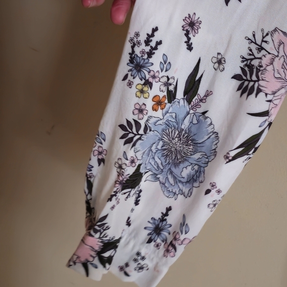 H&M Divided Floral Blue & Pink Button Down Shirt Size 14 - Picture 6 of 9